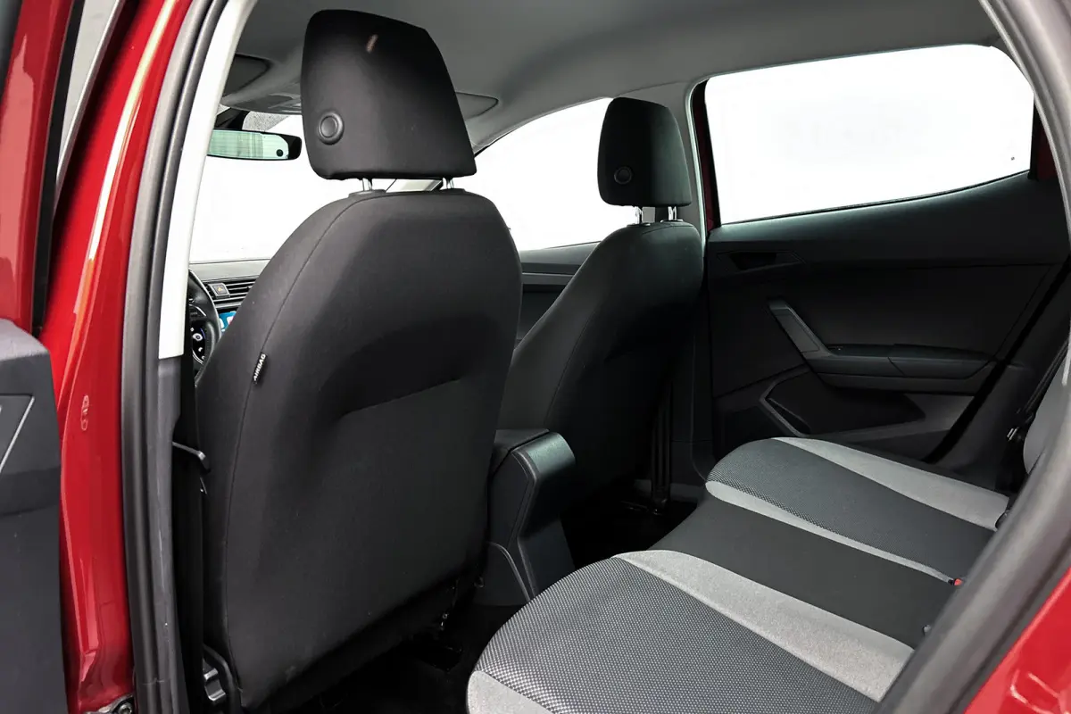 1.0 TSI Style Business Intense | Camera | Adaptieve cruise control | Navigatie