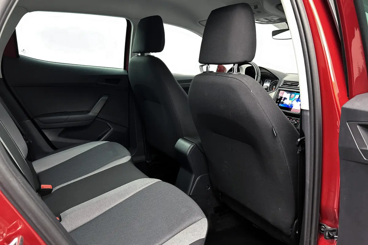 1.0 TSI Style Business Intense | Camera | Adaptieve cruise control | Navigatie