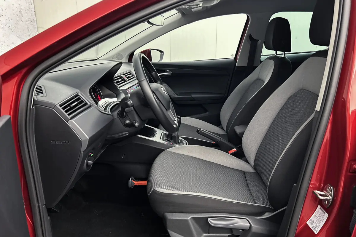 1.0 TSI Style Business Intense | Camera | Adaptieve cruise control | Navigatie