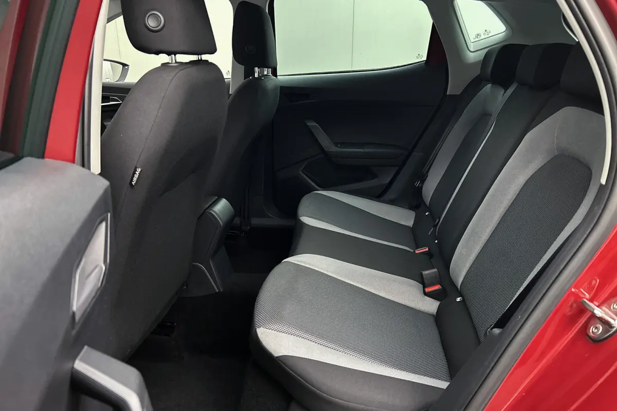 1.0 TSI Style Business Intense | Camera | Adaptieve cruise control | Navigatie