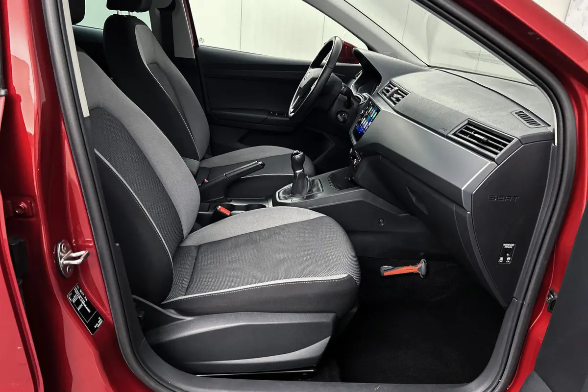 1.0 TSI Style Business Intense | Camera | Adaptieve cruise control | Navigatie