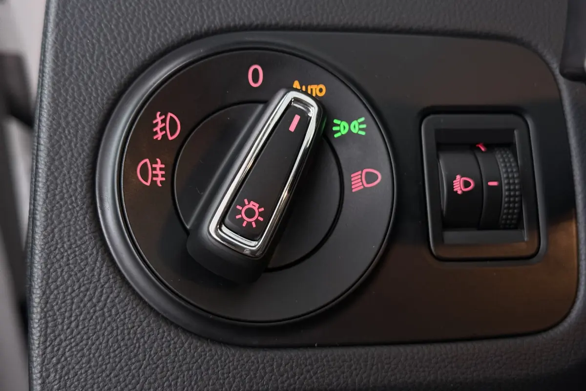 1.0 EcoTSI Style Connect