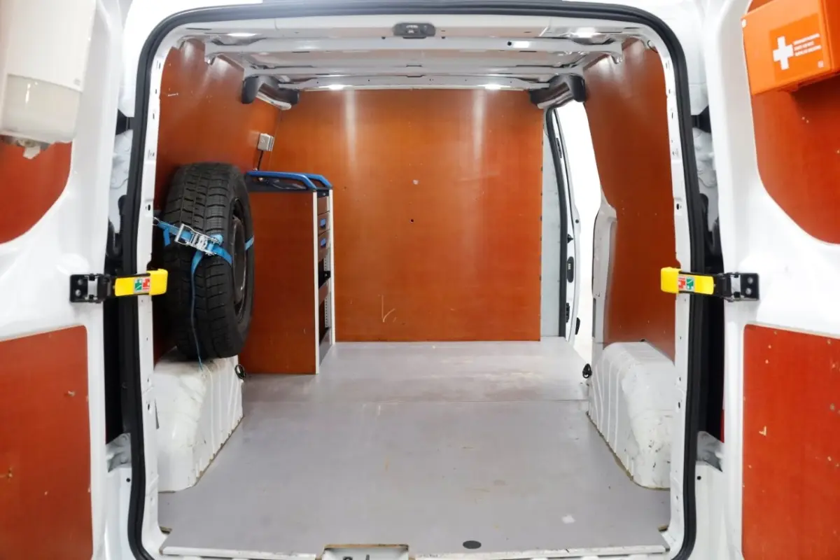 340 2.0 TDCI 130pk L2H1 Trend Airco/Trekhaak 2800kg/230V 09-2020