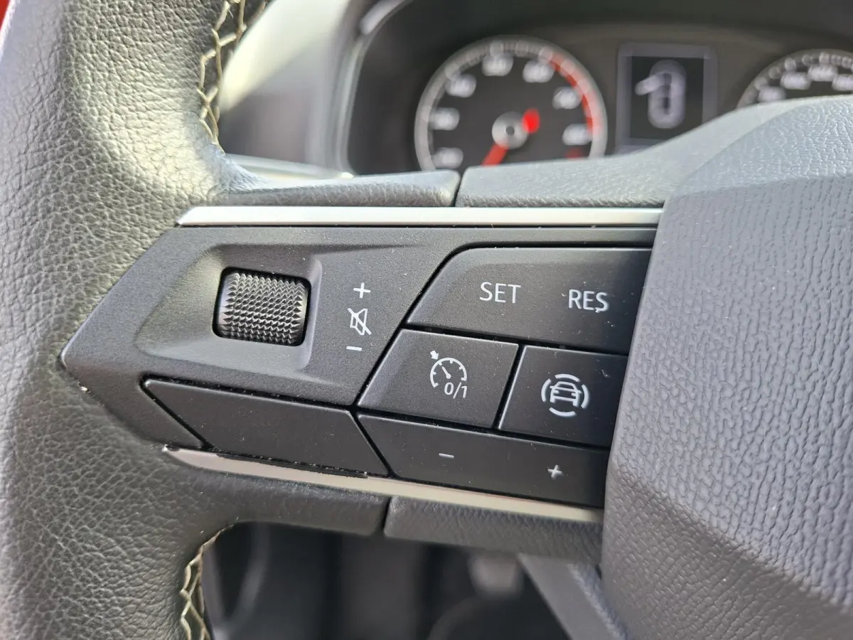 1.0 EcoTSI Style Carplay Cruise Control Climate Control LED Koplampen