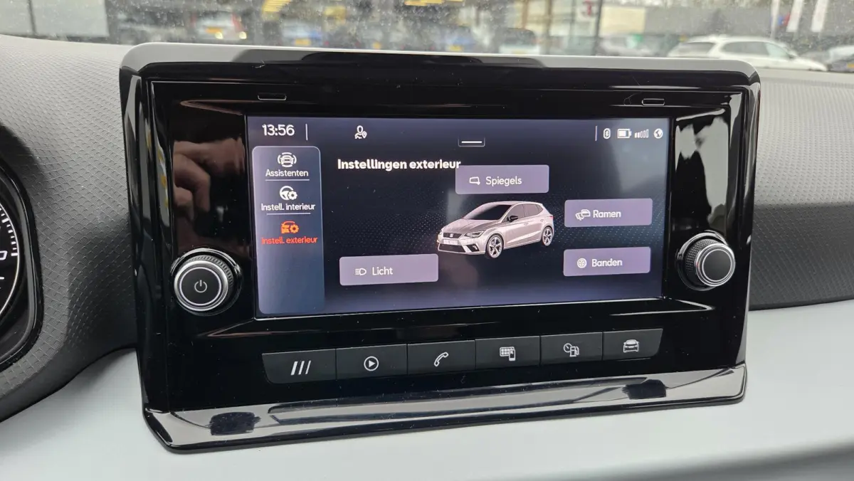 1.0 EcoTSI Style Carplay Cruise Control Climate Control LED Koplampen