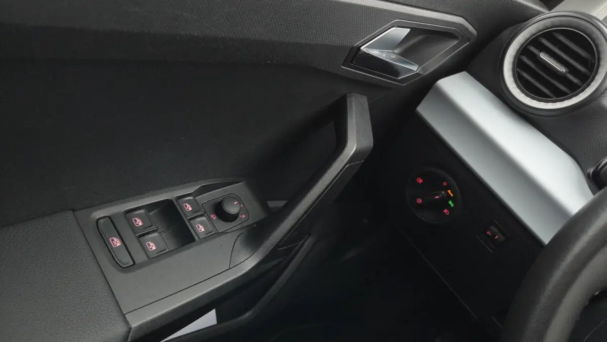 1.0 EcoTSI Style Carplay Cruise Control Climate Control LED Koplampen