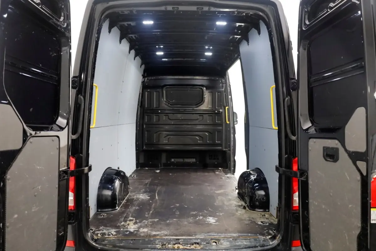 35 2.0 TDI 140pk L3H3 (L2H2) Highline LED/Camera/Trekhaak 3000kg 04-2022