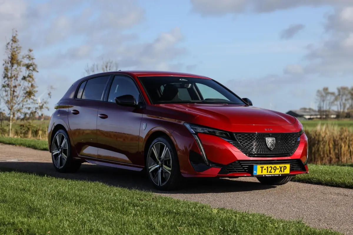 1.6 Plug-in Hybrid 225PK GT ✅ LED ✅ 360 ✅ ACC