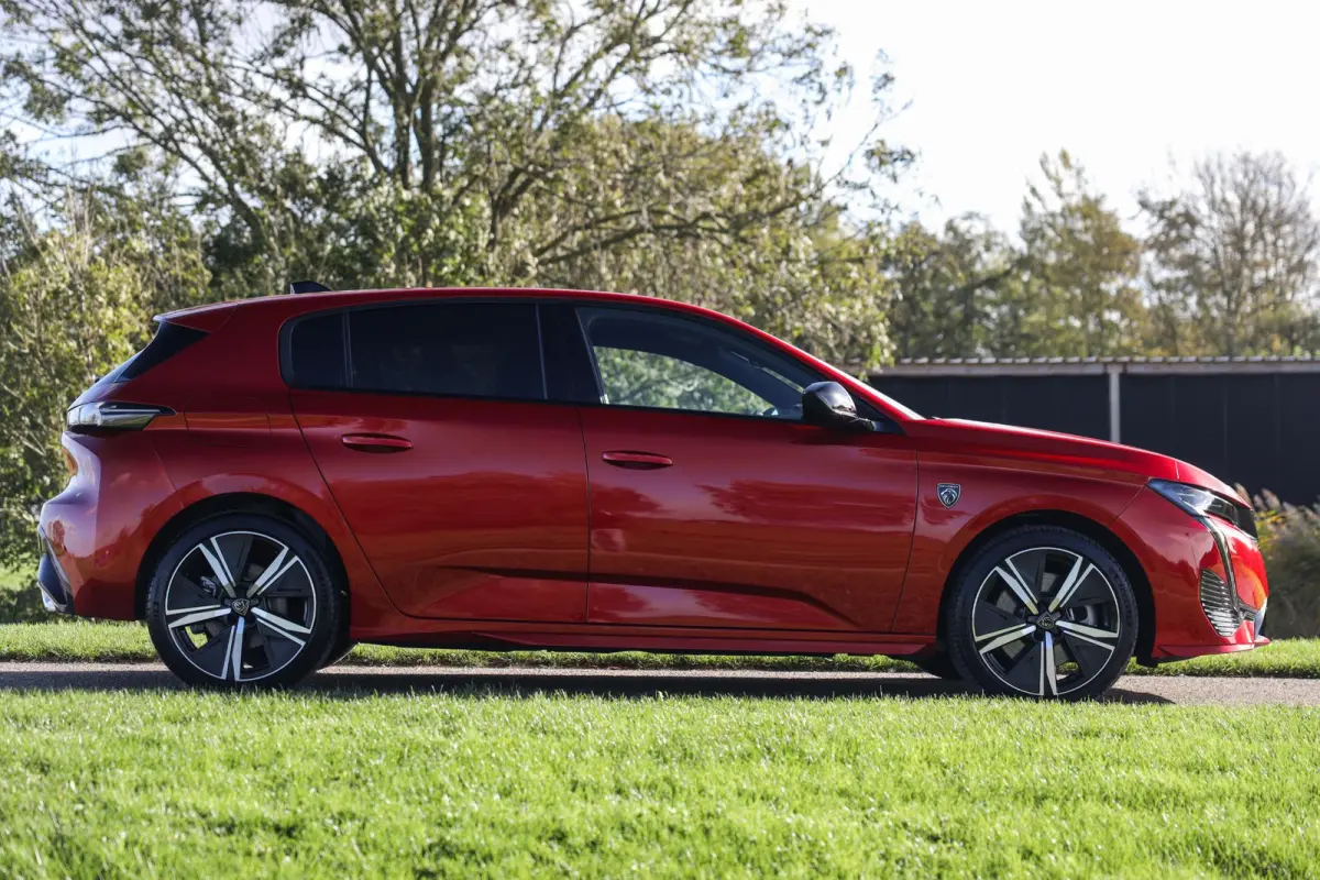 1.6 Plug-in Hybrid 225PK GT ✅ LED ✅ 360 ✅ ACC