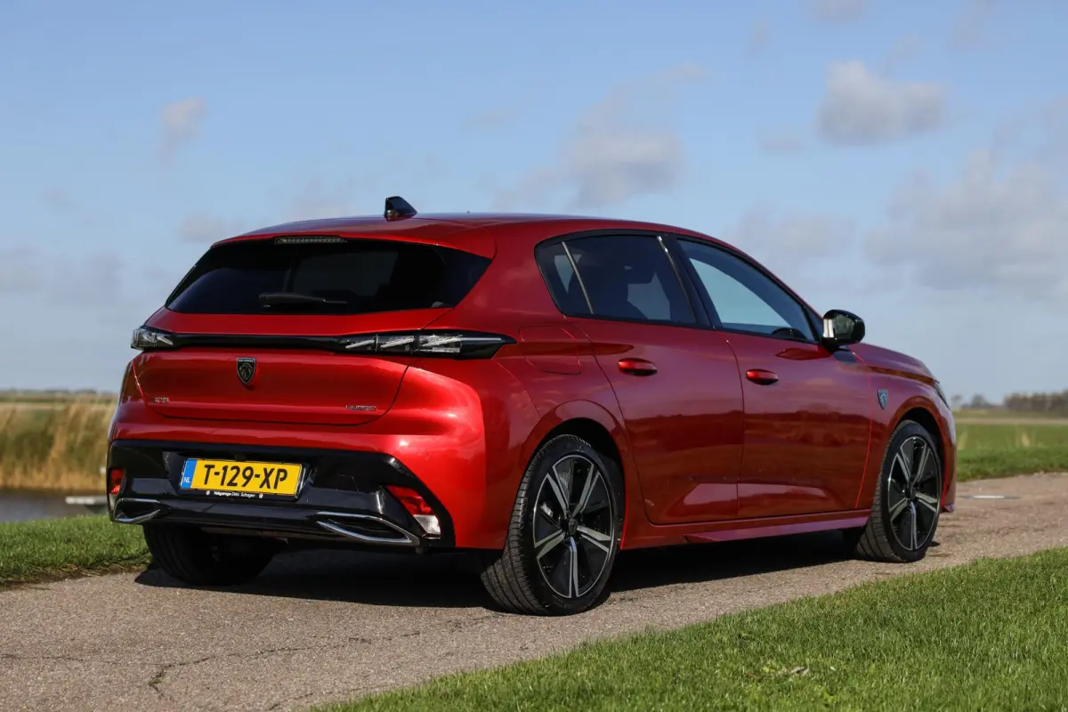 1.6 Plug-in Hybrid 225PK GT ✅ LED ✅ 360 ✅ ACC