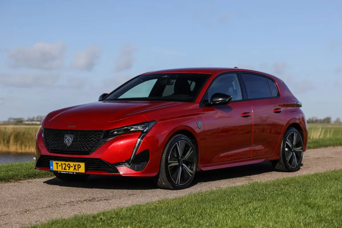1.6 Plug-in Hybrid 225PK GT ✅ LED ✅ 360 ✅ ACC
