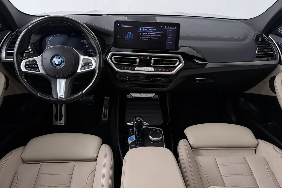 High Executive 80 kWh (PANORAMADAK, H/K, STOELVERWARMING, HEAD-UP)