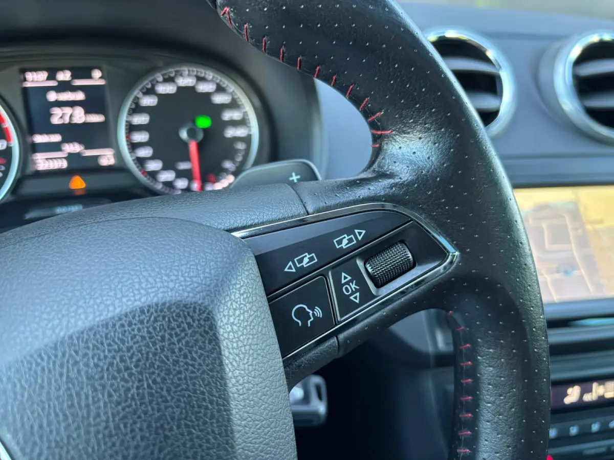 1.0 EcoTSI FR Connect ✅ Pano ✅ Leder ✅ CarPlay