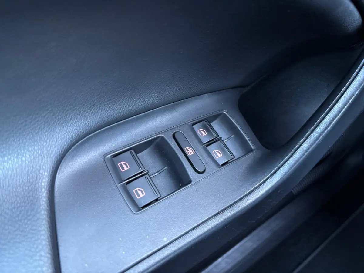 1.0 EcoTSI FR Connect ✅ Pano ✅ Leder ✅ CarPlay