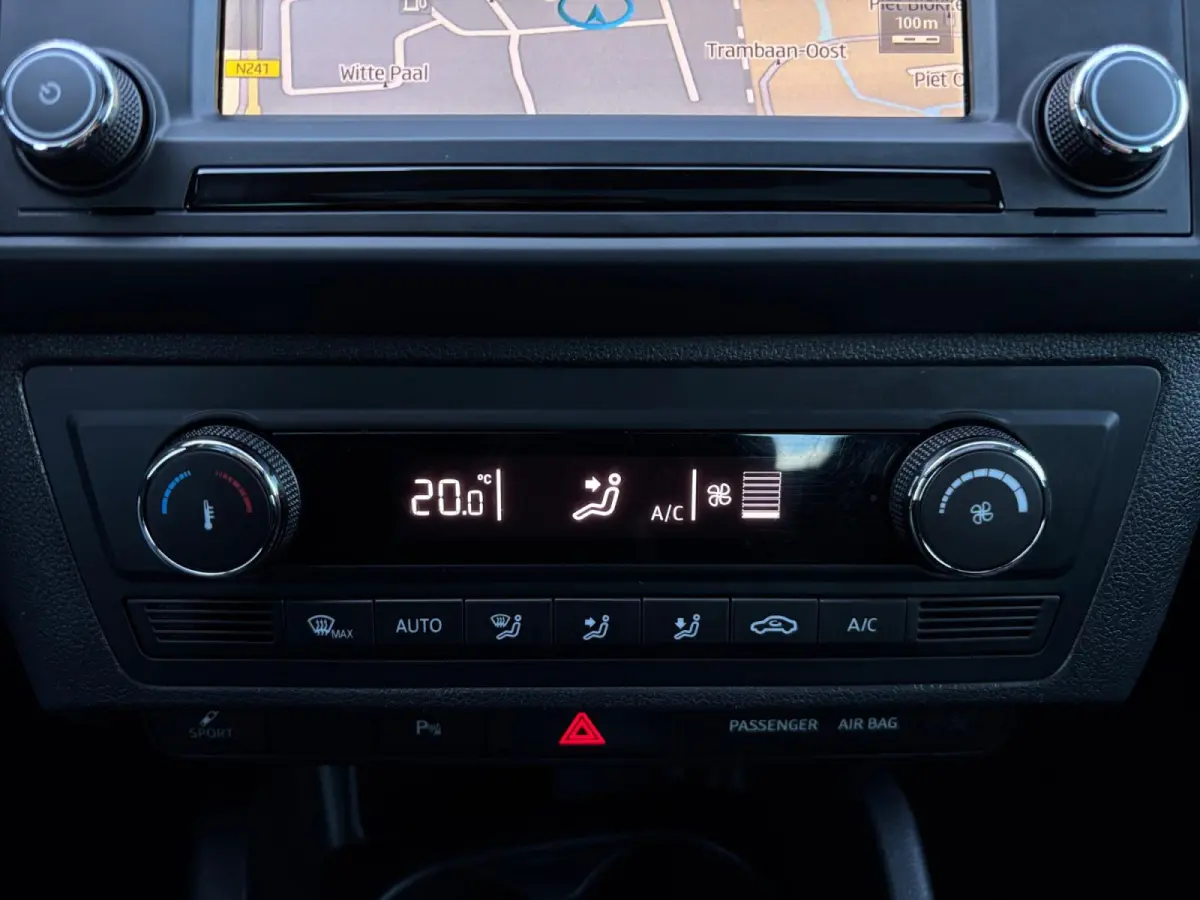 1.0 EcoTSI FR Connect ✅ Pano ✅ Leder ✅ CarPlay