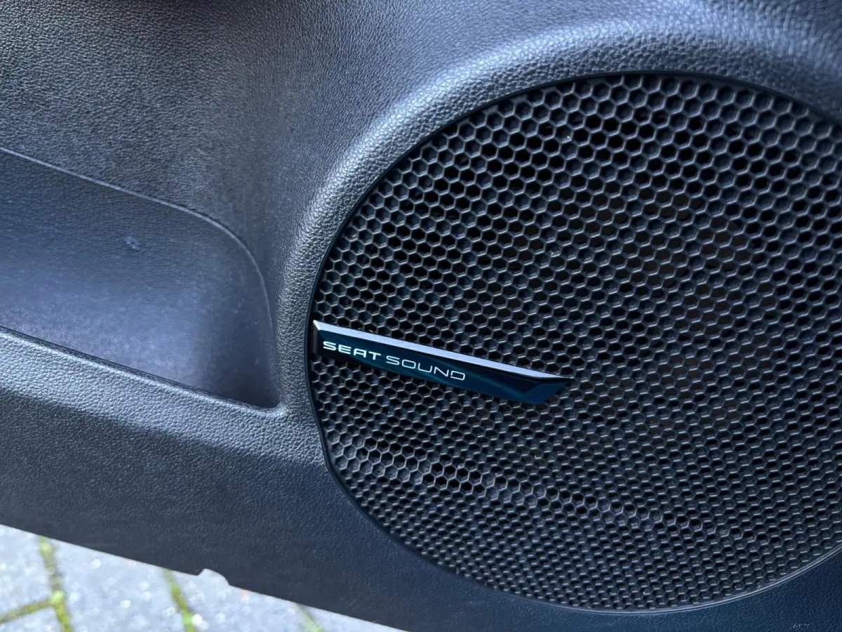 1.0 EcoTSI FR Connect ✅ Pano ✅ Leder ✅ CarPlay