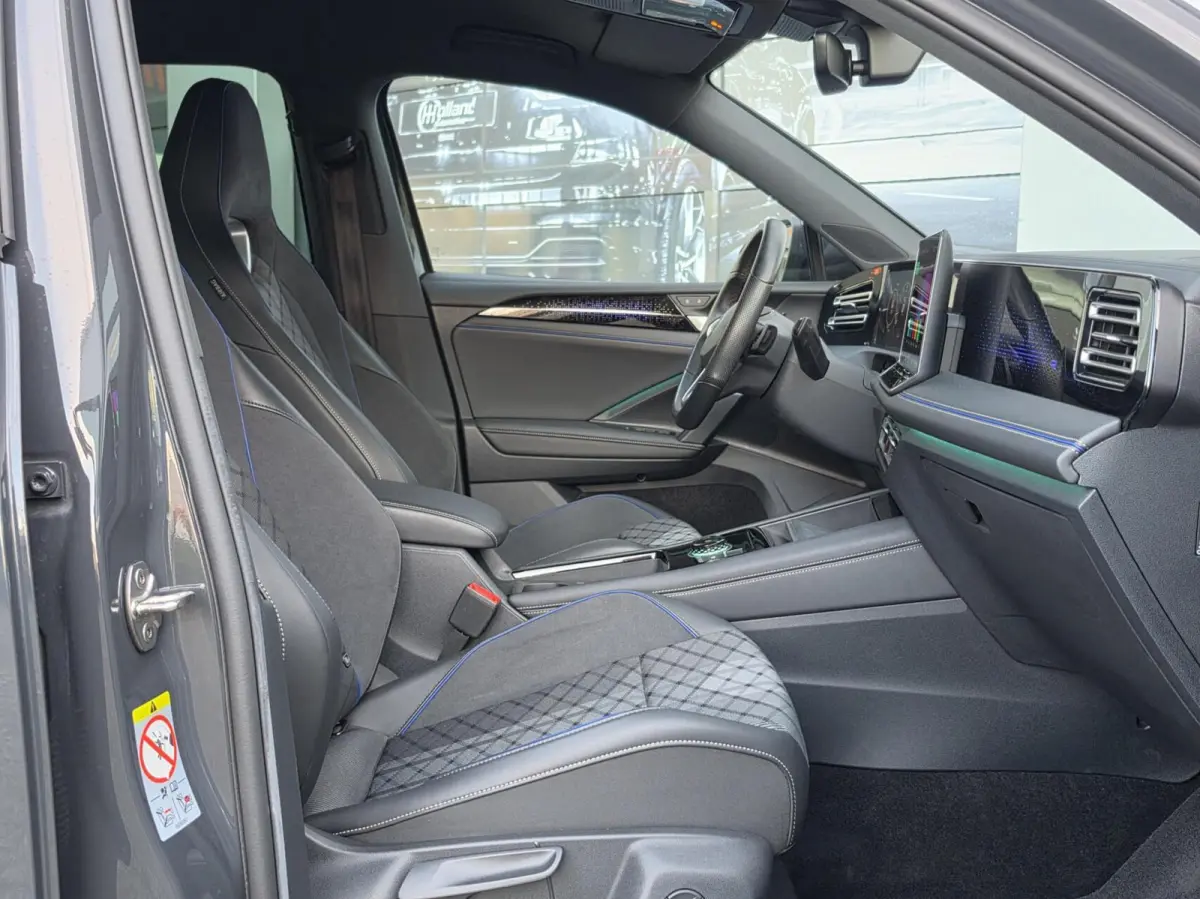 1.5 eTSI R-Line Edition|360cam|ACC|Massage|Sfeerverlichting