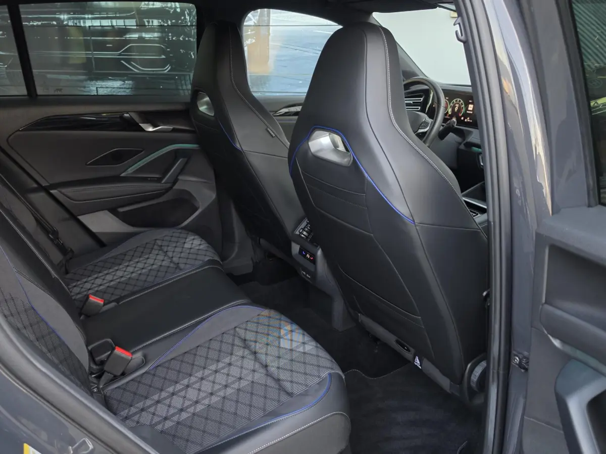1.5 eTSI R-Line Edition|360cam|ACC|Massage|Sfeerverlichting