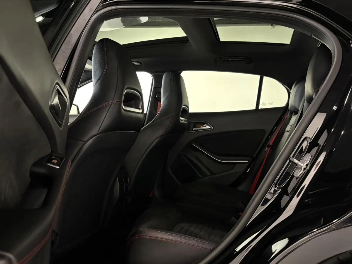 AMG 45 4MATIC |VOL|PANODAK|20 inch|H&K|Camera|Keyless|Memory|