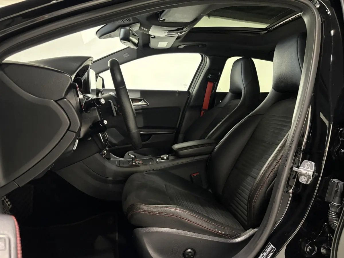 AMG 45 4MATIC |VOL|PANODAK|20 inch|H&K|Camera|Keyless|Memory|