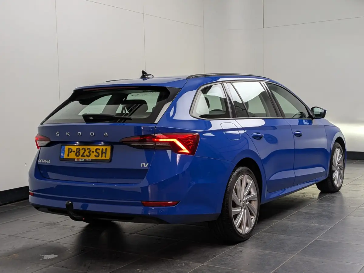 1.4 TSI iV PHEV Business Edition l Trekhaak l Climate Control l Parkeersensoren l Apple Car play / Android l Keyless Start l