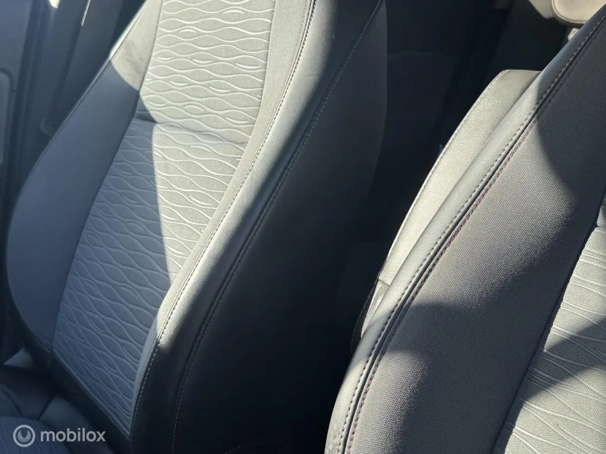 1.4 T Innovation nette auto! Parelmoer wit