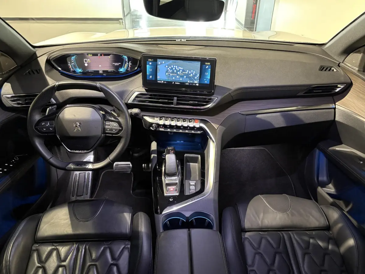 Hybrid4 300pk GT 4x4|PANODAK|Nappa Leder|360°|Massage|Focal|19 inch|ACC|Night Vision|