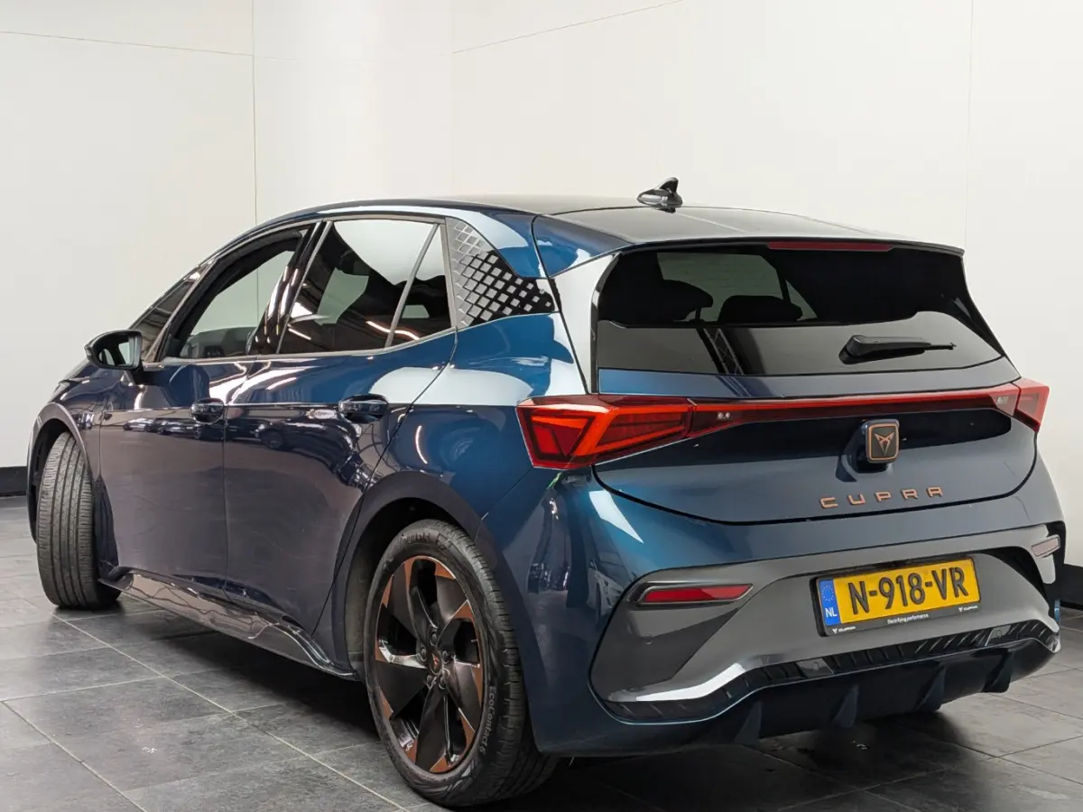 Performance One 62 kWh l Elektr. Stoel l Stoelverwarming l Camera l Park Assist l Elekt. SPiegels inklapb. l Keyless l Adapt. Cr Control l
