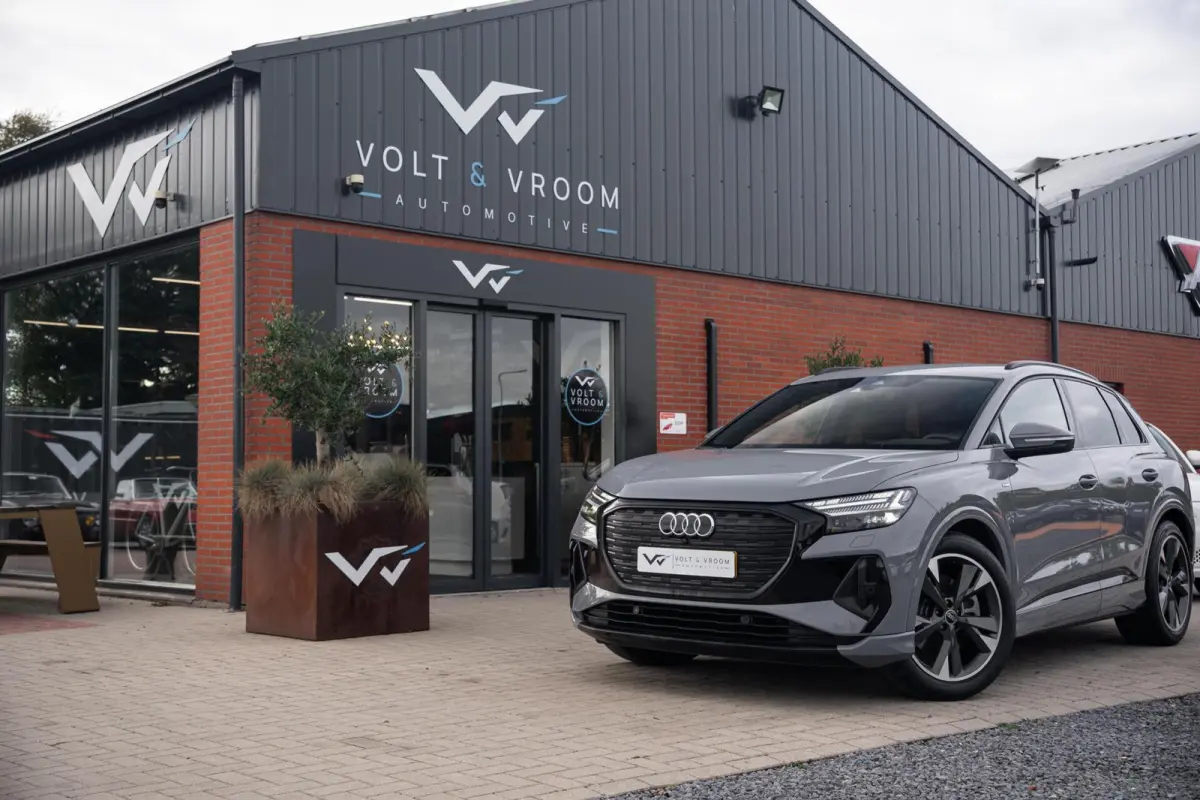 50 Quattro S-Line Competition 77 kWh|BTW|RS Interieur|Nardo Moonstone Grey|Org NL NAP|1 Eig|Head Up|Leder|CarPlay|Led Matrix|ACC|Dealer Onderhouden