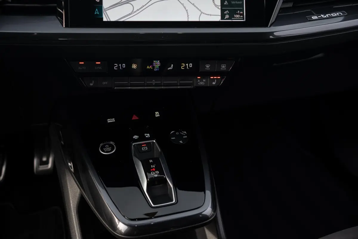 50 Quattro S-Line Competition 77 kWh|BTW|RS Interieur|Nardo Moonstone Grey|Org NL NAP|1 Eig|Head Up|Leder|CarPlay|Led Matrix|ACC|Dealer Onderhouden