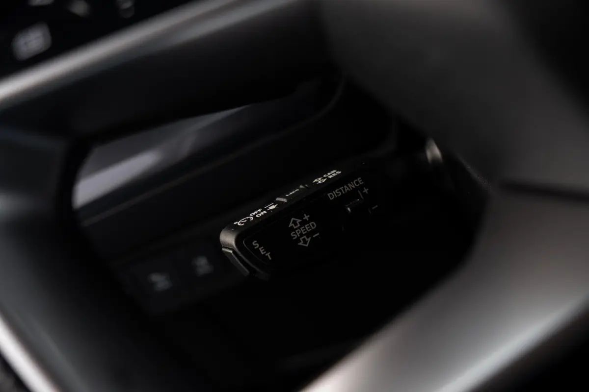 50 Quattro S-Line Competition 77 kWh|BTW|RS Interieur|Nardo Moonstone Grey|Org NL NAP|1 Eig|Head Up|Leder|CarPlay|Led Matrix|ACC|Dealer Onderhouden