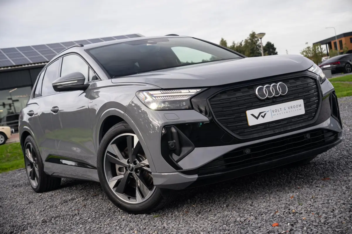 50 Quattro S-Line Competition 77 kWh|BTW|RS Interieur|Nardo Moonstone Grey|Org NL NAP|1 Eig|Head Up|Leder|CarPlay|Led Matrix|ACC|Dealer Onderhouden