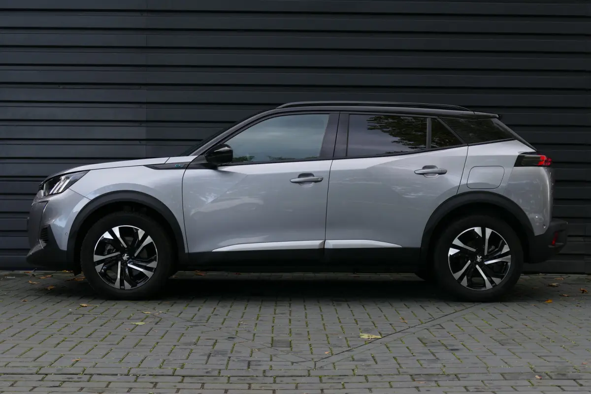 EV 50KWH 136PK GT / CAMERA / SOH 100% / STOELVERWARMING / KEYLESS / FULL-LED / NAVI / CLIMA / PDC / BLUETOOTH / ADAPT. CRUISECONTROL / 1E EIGENAAR / SCHITTERENDE STAAT !!