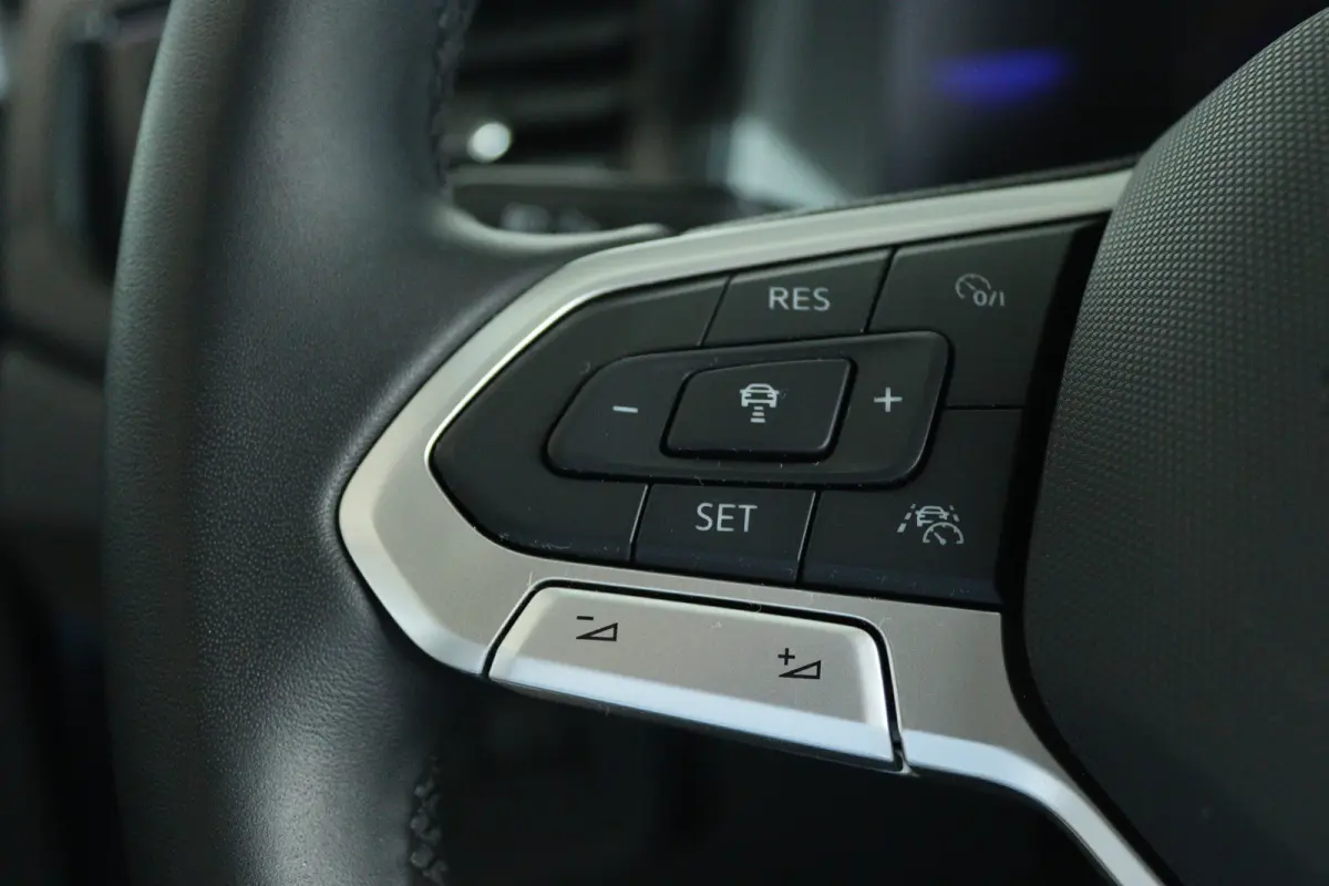 1.0 TSI Life Edition | Adapt. Cruise | Camera | Carplay | Navigatie | LED | LMV | Airco | Virtual Cockpit |