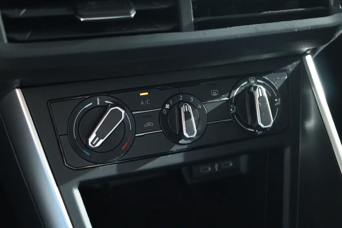 1.0 TSI Life Edition | Adapt. Cruise | Camera | Carplay | Navigatie | LED | LMV | Airco | Virtual Cockpit |