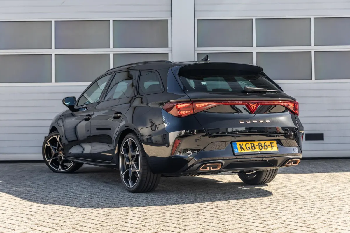 1.5 TSI e-Hybrid 272pk VZ Performance | Trekhaak | Sennheiser