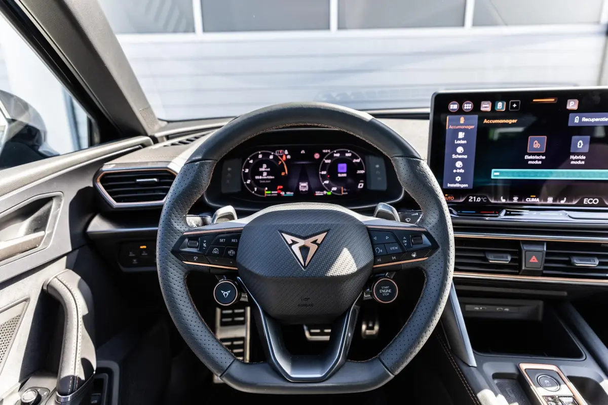 1.5 TSI e-Hybrid 272pk VZ Performance | Trekhaak | Sennheiser