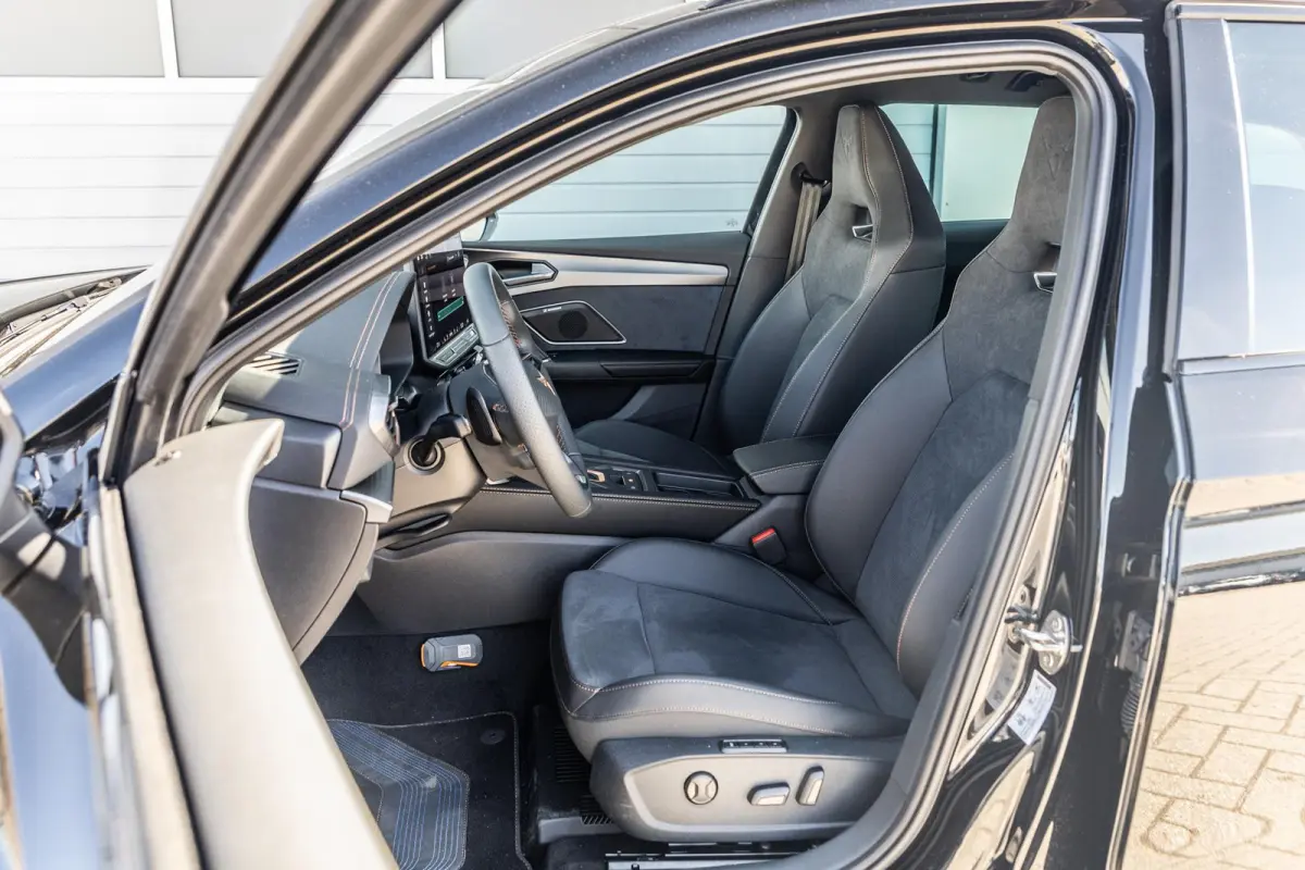1.5 TSI e-Hybrid 272pk VZ Performance | Trekhaak | Sennheiser