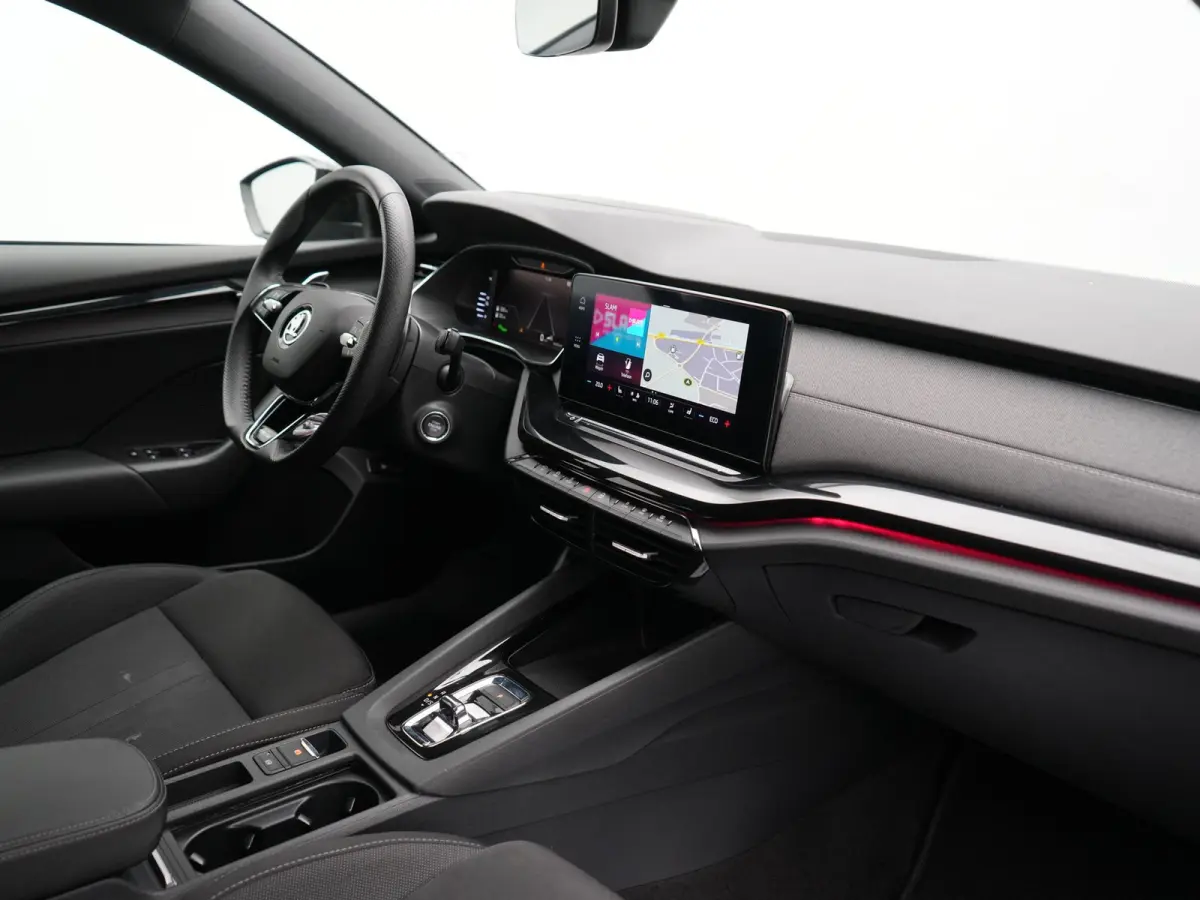 1.4 TSI iV PHEV Sportline 204pk Dealer O.H | SOH 94,2% | Adaptive Cruise | Crystal LED | Camera | Head Up | Sportstoelen Verwarmd | Keyless | Apple Carplay | Navigatie | Sfeerverlichting | V