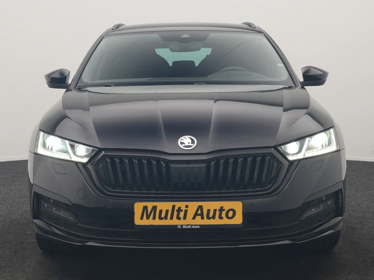 1.4 TSI iV PHEV Sportline 204pk Dealer O.H | SOH 94,2% | Adaptive Cruise | Crystal LED | Camera | Head Up | Sportstoelen Verwarmd | Keyless | Apple Carplay | Navigatie | Sfeerverlichting | V