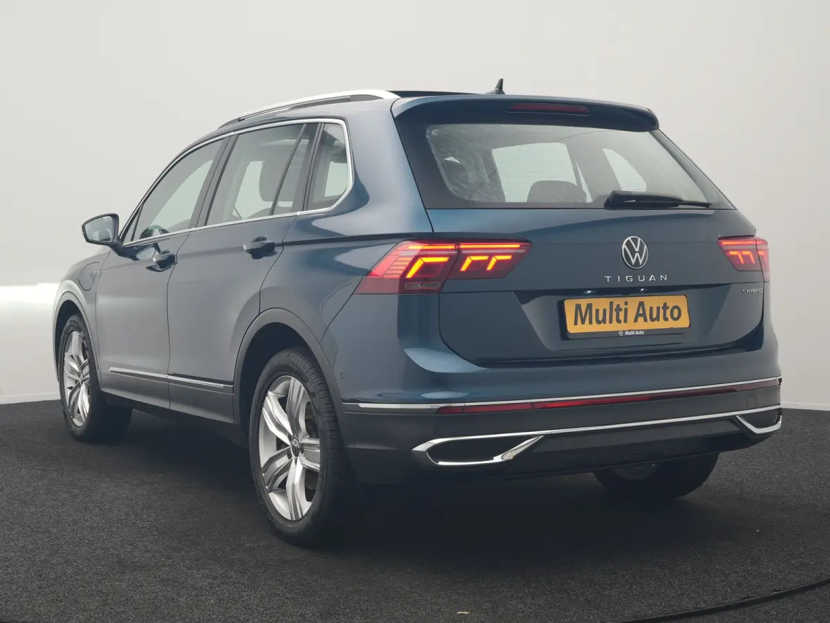 1.4 TSI eHybrid Elegance 245pk Dealer O.H | SOH 90% | Panodak | Adaptive Cruise | 360 Camera | Head Up | IQ Light | Alcantara Sportstoelen Massage & Verwarmd | BLIS | Keyless | Apple Carplay