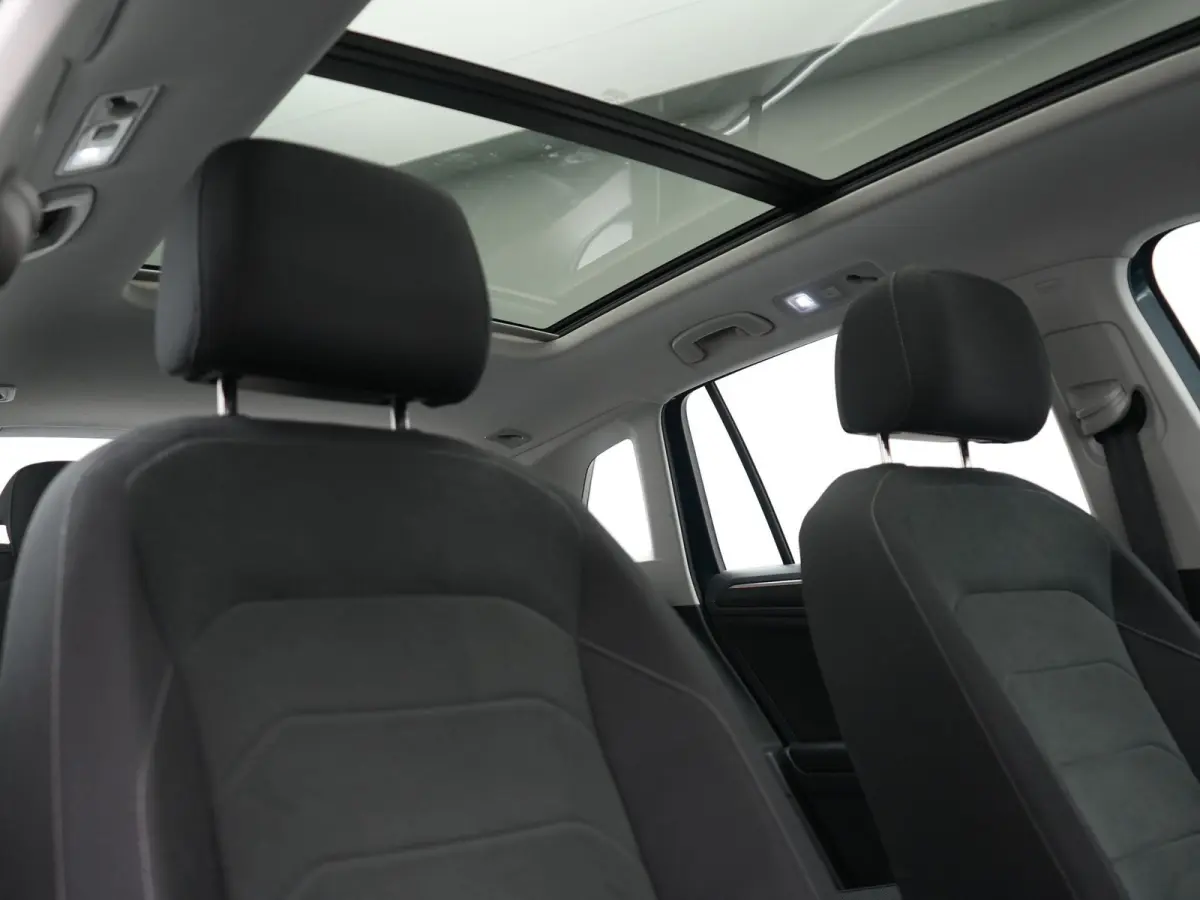 1.4 TSI eHybrid Elegance 245pk Dealer O.H | SOH 90% | Panodak | Adaptive Cruise | 360 Camera | Head Up | IQ Light | Alcantara Sportstoelen Massage & Verwarmd | BLIS | Keyless | Apple Carplay