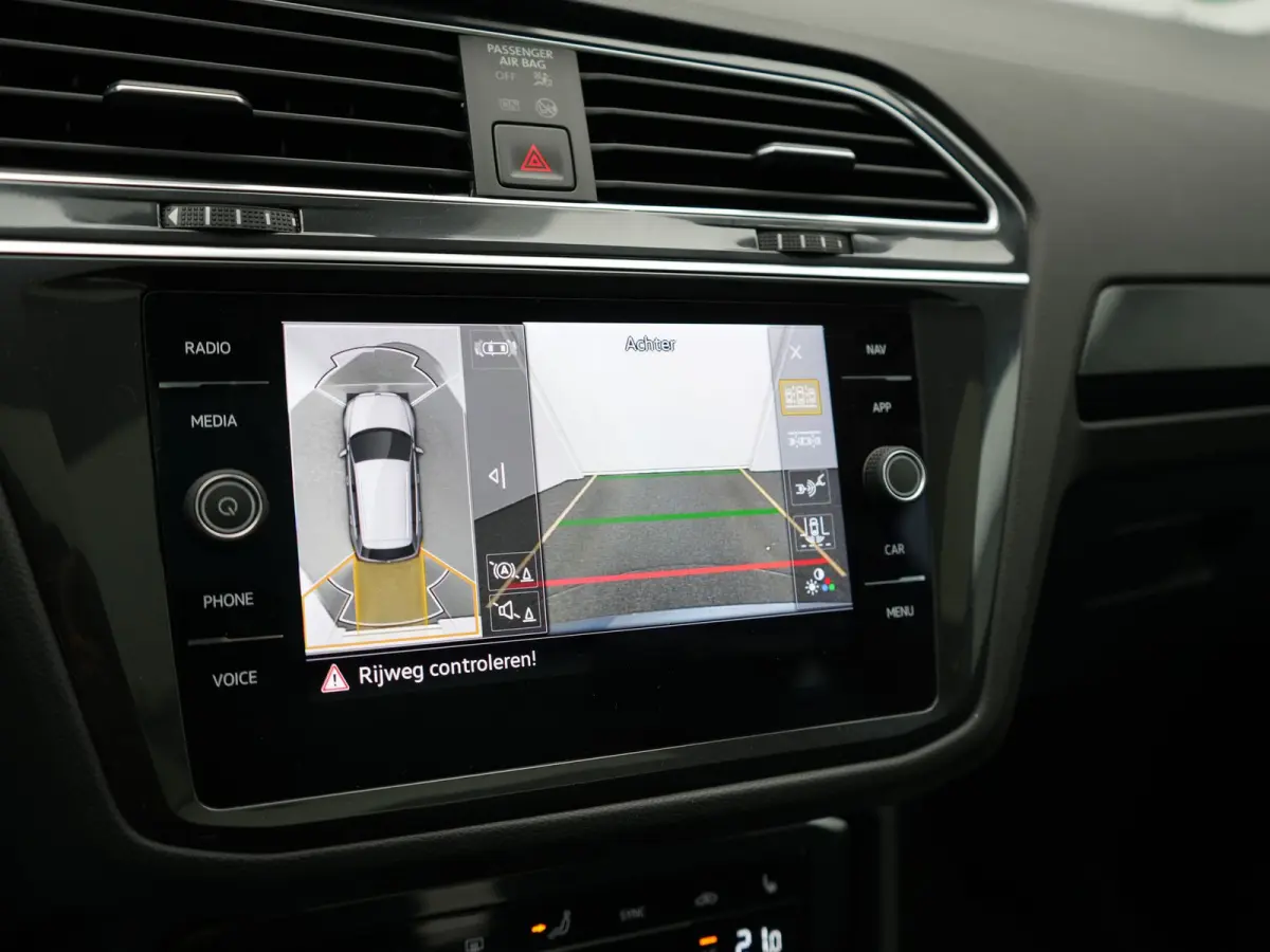 1.4 TSI eHybrid Elegance 245pk Dealer O.H | SOH 90% | Panodak | Adaptive Cruise | 360 Camera | Head Up | IQ Light | Alcantara Sportstoelen Massage & Verwarmd | BLIS | Keyless | Apple Carplay