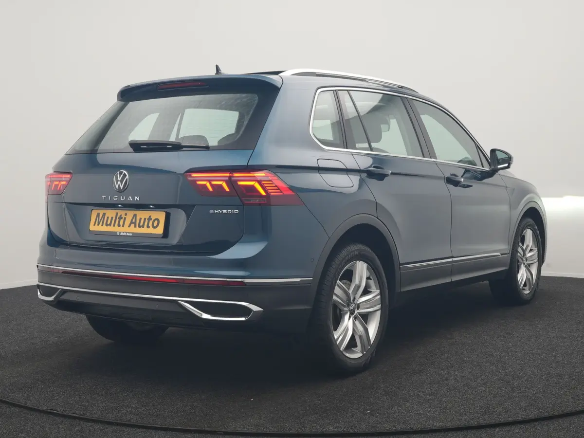 1.4 TSI eHybrid Elegance 245pk Dealer O.H | SOH 90% | Panodak | Adaptive Cruise | 360 Camera | Head Up | IQ Light | Alcantara Sportstoelen Massage & Verwarmd | BLIS | Keyless | Apple Carplay