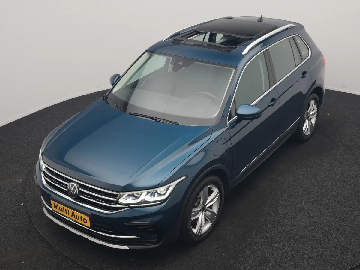 1.4 TSI eHybrid Elegance 245pk Dealer O.H | SOH 90% | Panodak | Adaptive Cruise | 360 Camera | Head Up | IQ Light | Alcantara Sportstoelen Massage & Verwarmd | BLIS | Keyless | Apple Carplay