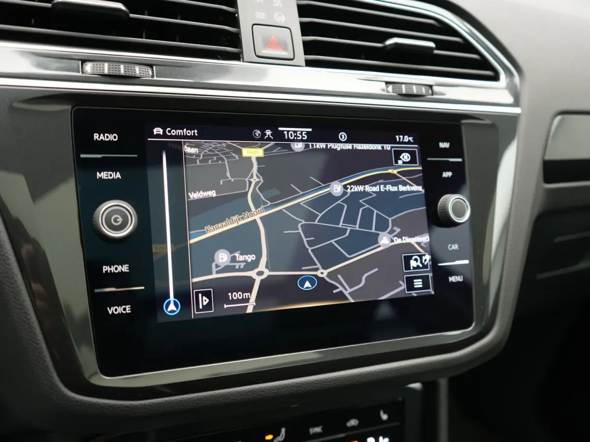 1.4 TSI eHybrid Elegance 245pk Dealer O.H | SOH 90% | Panodak | Adaptive Cruise | 360 Camera | Head Up | IQ Light | Alcantara Sportstoelen Massage & Verwarmd | BLIS | Keyless | Apple Carplay