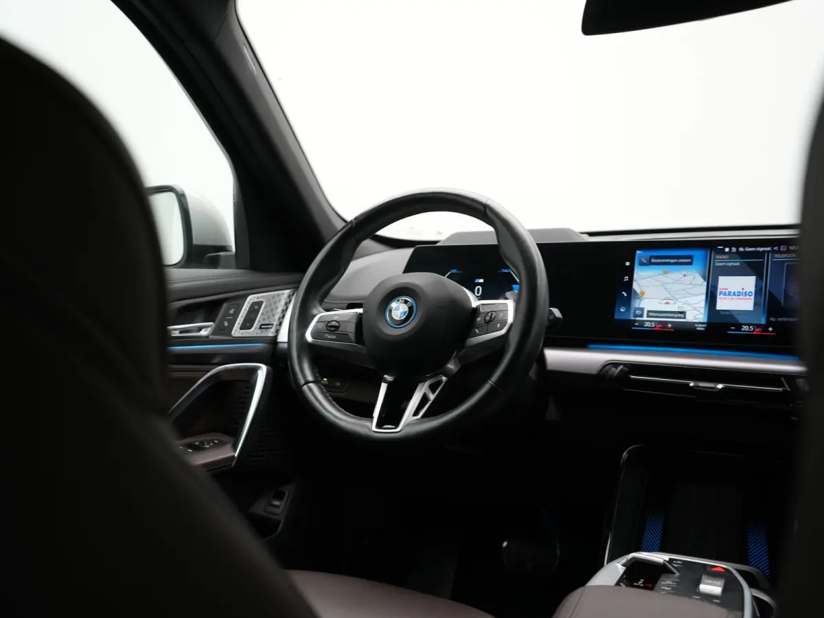 xDrive25e M Sport PHEV 245pk Dealer O.H | Trekhaak Af Fabriek | Adaptive Cruise | 360 Camera | Head Up | Harman / Kardon | Lederen Sportstoelen Massage & Memory | Stuur & Stoelen Verwarmd | 