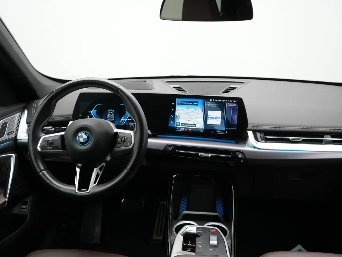 xDrive25e M Sport PHEV 245pk Dealer O.H | Trekhaak Af Fabriek | Adaptive Cruise | 360 Camera | Head Up | Harman / Kardon | Lederen Sportstoelen Massage & Memory | Stuur & Stoelen Verwarmd | 