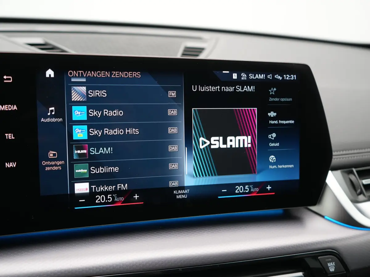 xDrive25e M Sport PHEV 245pk Dealer O.H | Trekhaak Af Fabriek | Adaptive Cruise | 360 Camera | Head Up | Harman / Kardon | Lederen Sportstoelen Massage & Memory | Stuur & Stoelen Verwarmd | 