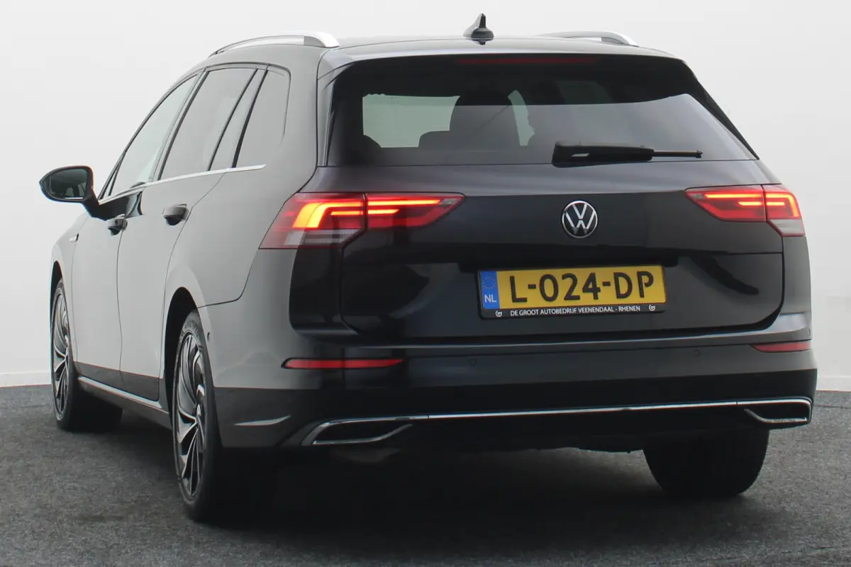 1.5 TSI Style Virtual Cockpit, ACC, Apple CarPlay, IQ-Light, Memory, Keyless, Trekhaak, 17"